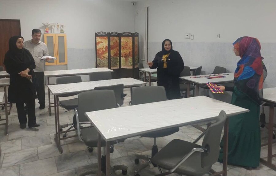 شهرری | بازدید معاون توسعه کارآفرینی و اشتغال بهزیستی شهرستان ری از آموزشگاه فنی‌ و حرفه‌ای