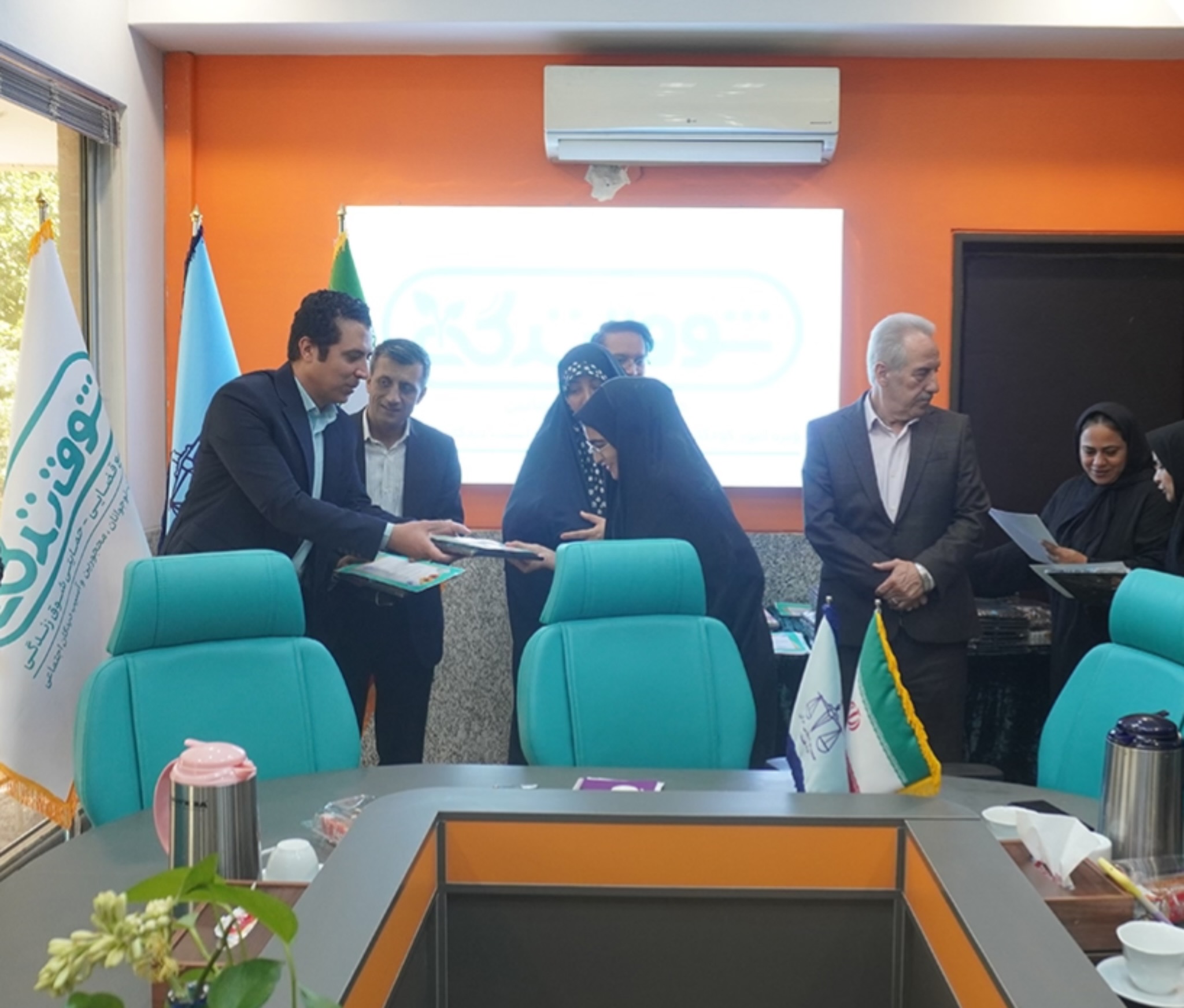 تقدیر از روانشناسان خانه‌های نگهداری شبانه روزی فرزندان 