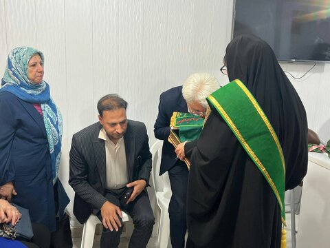 مراسم پرچم گردانی در سرای سالمندان سروش به مناسبت دهه ی کرامت و سالروز گرامیداشت حضرت احمدبن موسی شاهچراغ علیه السلام