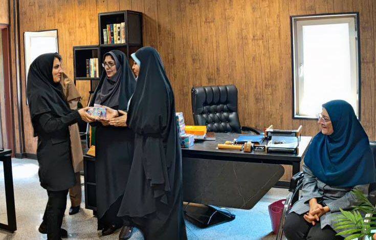 شهر قدس | تقدیر از کارکنان دختر بهزیستی به مناسبت ولادت حضرت معصومه (س) و روز دختر