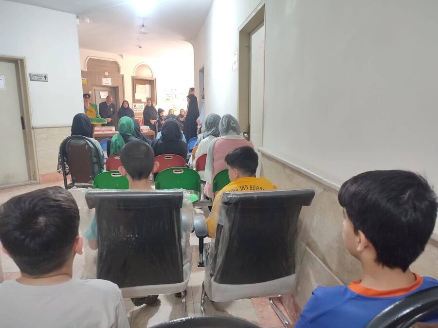 شهریار | آیین پرچم گردانی حرم مطهر رضوی در مراکز تحت نظارت بهزیستی شهرستان