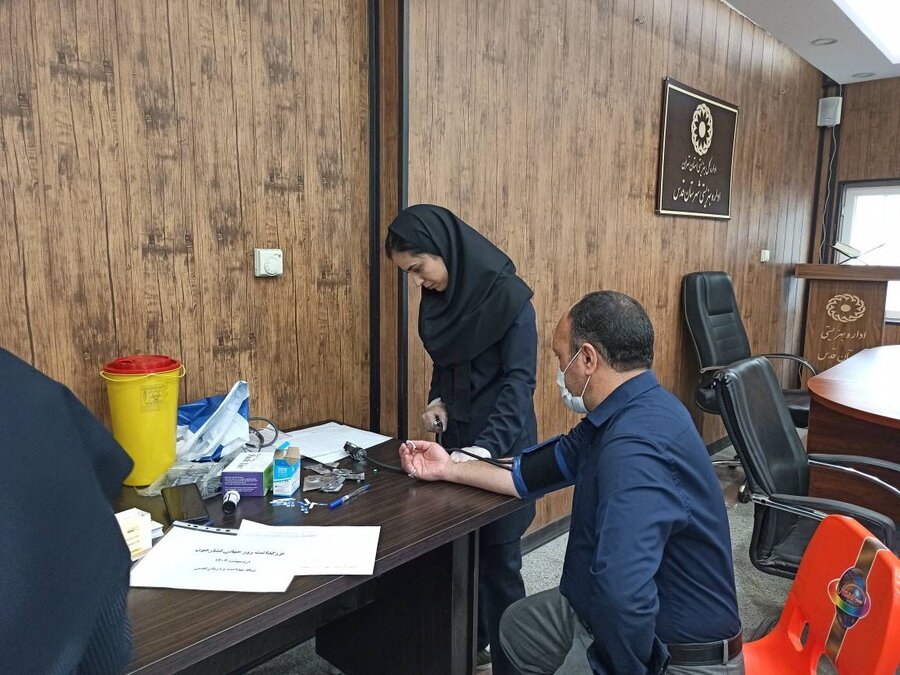 شهر قدس | اجرای برنامه غربالگری سلامت کارکنان و مددجویان