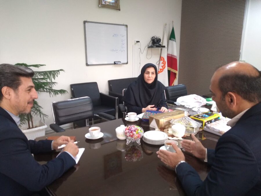 دیدار مدیر کل بهزیستی قم با معاون توسعه توانمند سازی اشتغال وکار آفرینی بهزیستی کشور