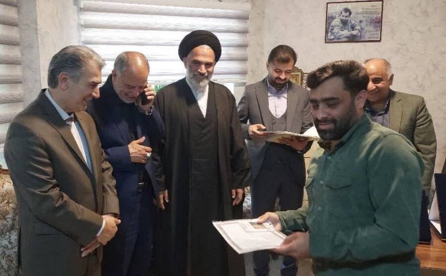 مراسم تجلیل از کارکنان کارگری مرکز توانبخشی صالحین فاطمه زهرا