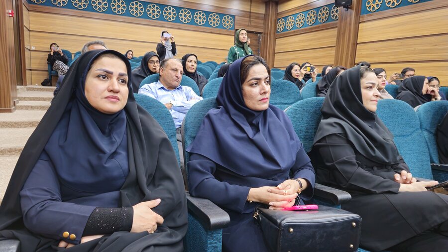 
تجلیل از روانشناسان بهزیستی سیستان و بلوچستان در آیین گرامیداشت هفته روانشناس