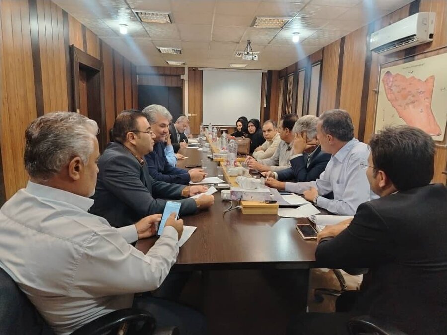 سروستان| اولین کارگروه اشتغال شهرستان با حضور بتول معلم، فرماندار و روسای ادارات و نهادهای حمایتی