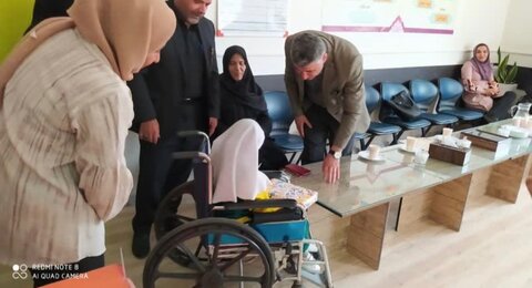 پیشوا | به مناسبت روز دختر تحویل تبلت به دانش آموز معلول