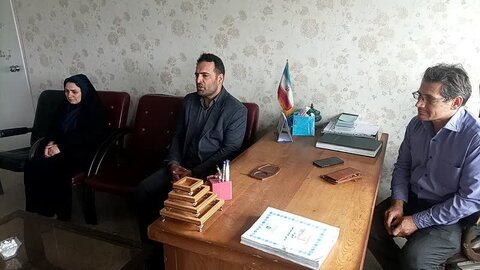 آذر-شرقی.