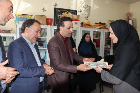 مرکزی