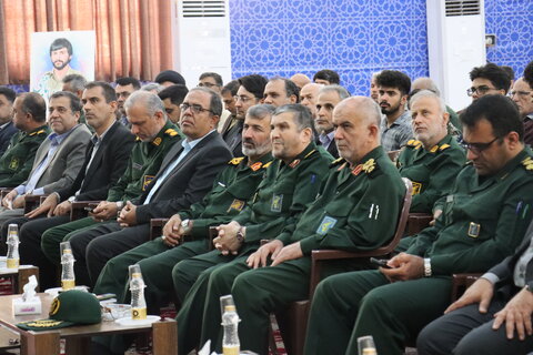 واگذاری ۴۸ ویلچر برقی به معلولان تحت پوشش بهزیستی استان بوشهر با مشارکت قرارگاه بسیج سازندگی سپاه