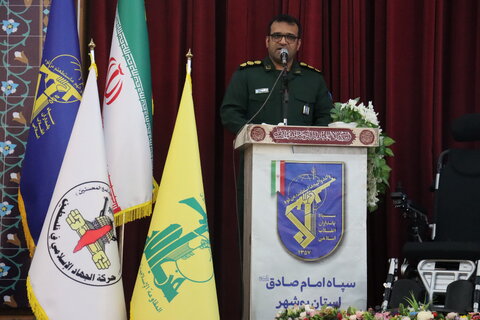واگذاری ۴۸ ویلچر برقی به معلولان تحت پوشش بهزیستی استان بوشهر با مشارکت قرارگاه بسیج سازندگی سپاه