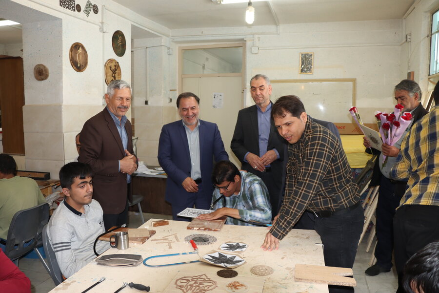 معلمان و مربیان مدارس استثنایی، الگوی ایثار، صبر و عشق در مسیر آموزش و توانمندسازی هستند