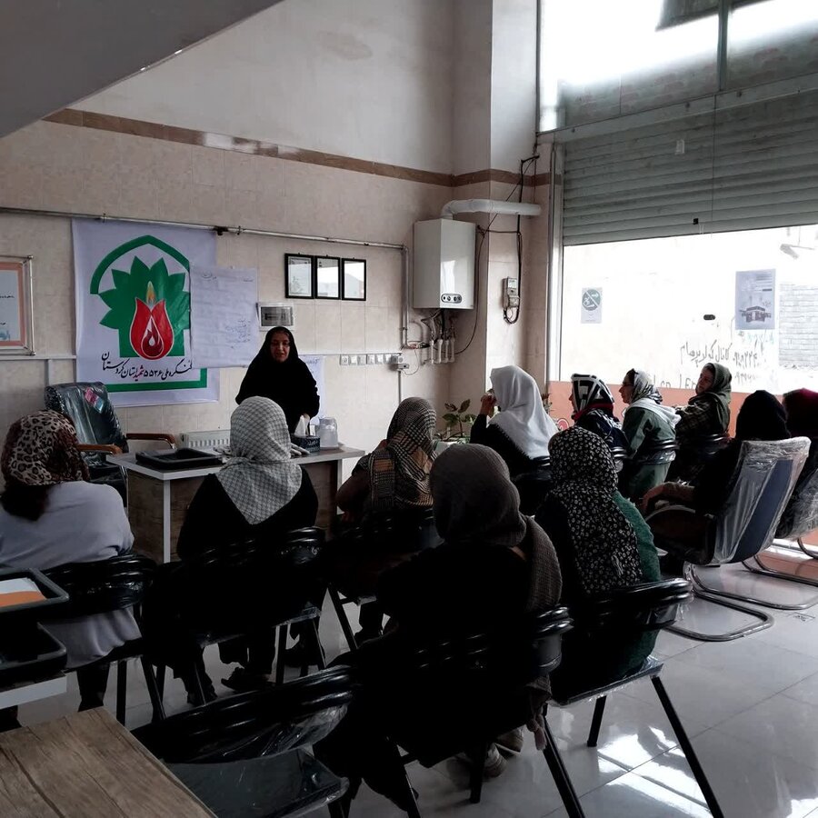 کارگاه آموزشی پیشگیری از آسیبهای اجتماعی ویژه مادران در سقز برگزار شد