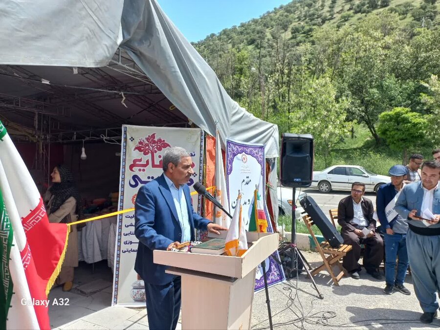 نمایشگاه دستاوردهای هنری و صنایع دستی توانخواهان کردستان در مریوان گشایش یافت