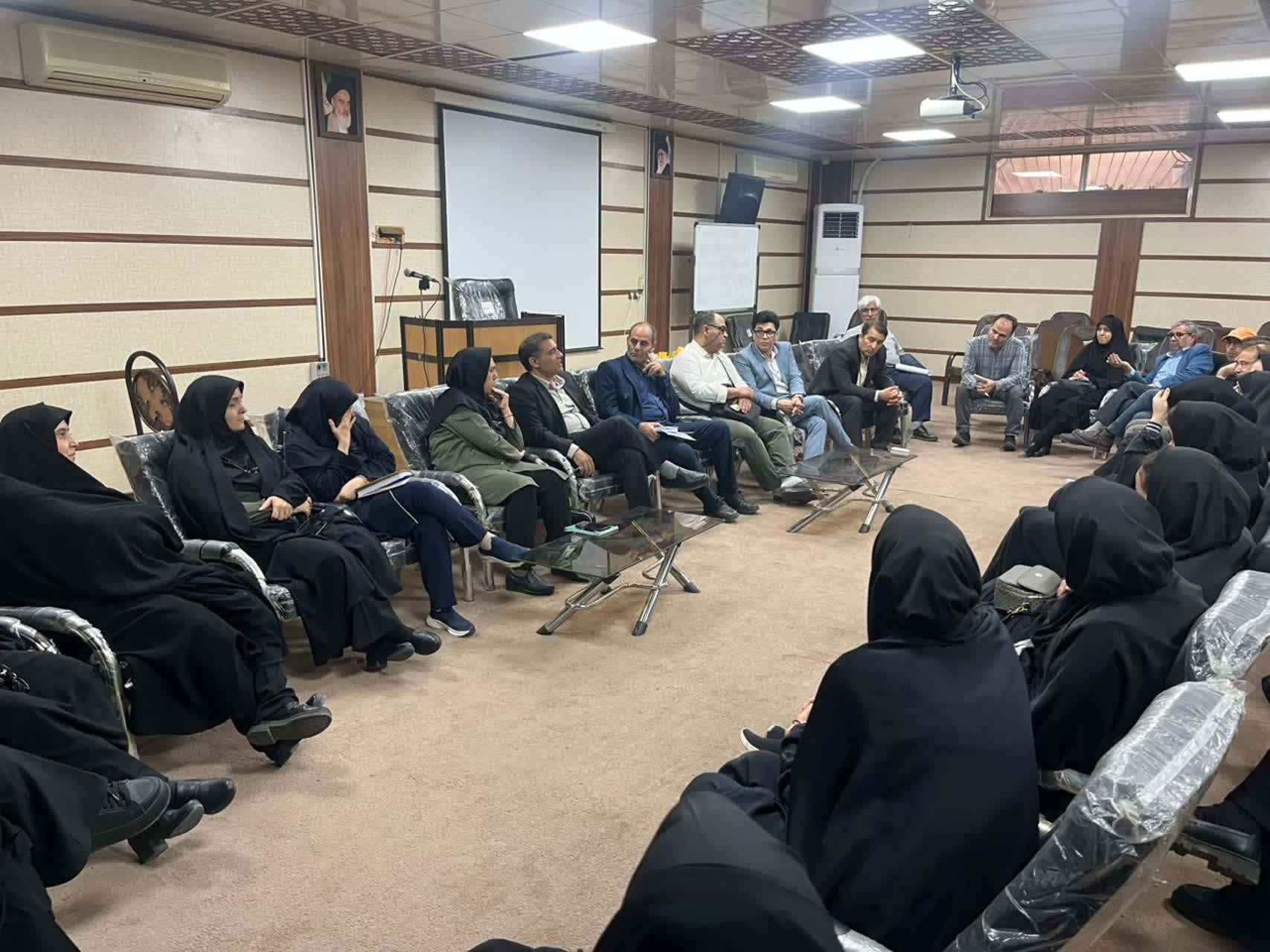 برگزاری جلسه ای در خصوص ارتقای خدمات به معلولین در استان قم