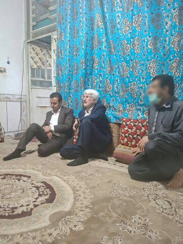 گزارش تصویری|بازدید مدیرکل و معاون مشارکت های مردمی بهزیستی فارس از منزل مددجویان در مناطق حاشیه شهر شیراز