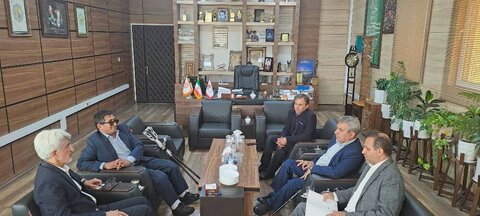 جلسه مدیر کل بهزیستی فارس با رئیس و مدیرعامل جامعه ی معلولین ایران