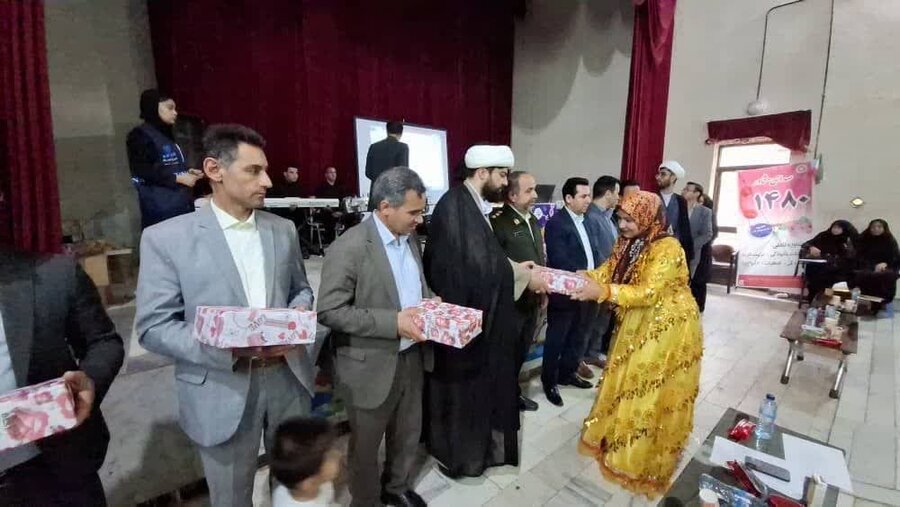 اصلاندوز| همزمان با گرامیداشت دهه کرامت وروز دختر توسط اداره بهزیستی شهرستان اصلاندوز برگزار شد. اصلاندوز| همزمان با گرامیداشت دهه کرامت وروز دختر توسط اداره بهزیستی شهرستان اصلاندوز برگزار شد.