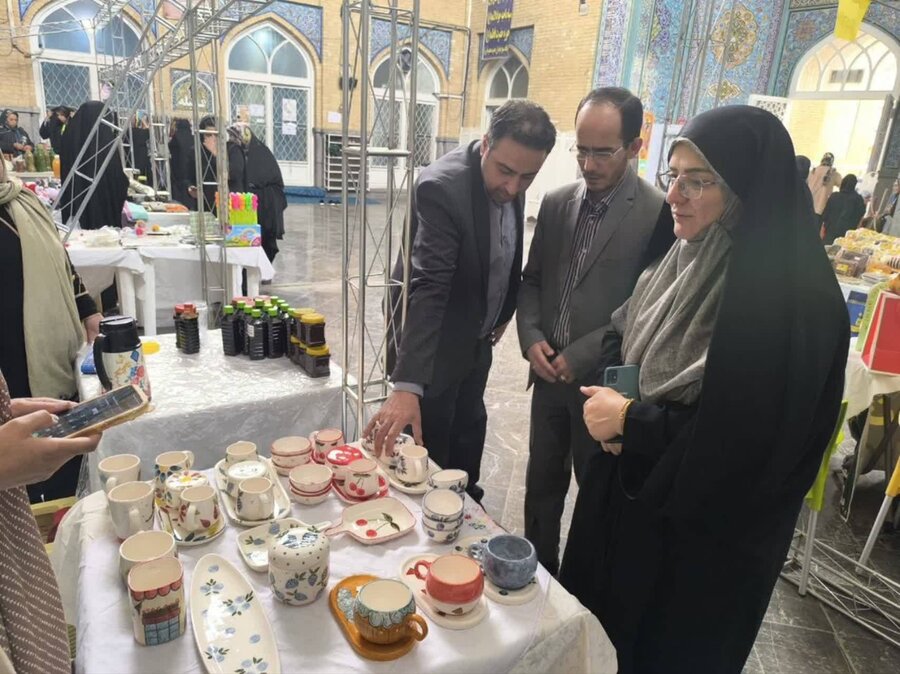 دماوند | بازدید مسئولان شهرستان از نمایشگاه موقت مشاغل خانگی در منطقه گیلاوند