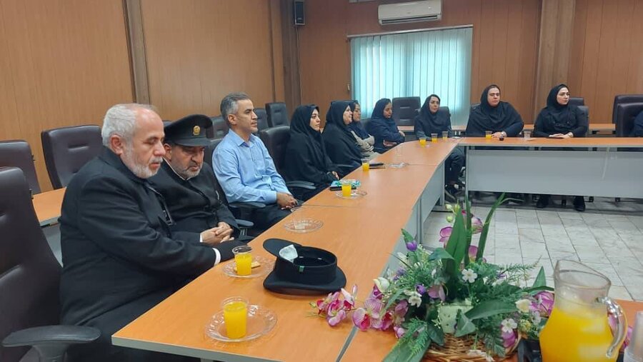 شهرستان تهران | مراسم پرچم‌گردانی حرم مطهر رضوی در مرکز شهید نواب صفوی برگزار شد