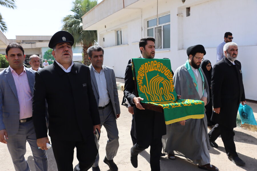 حضور خدام حرم رضوی در شیرخوارگاه بهزیستی اهواز همزمان با دهه کرامت