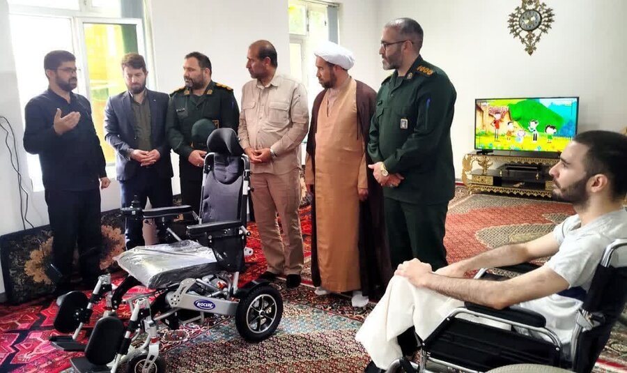 انگوت|  اهدای ویلچر برقی به فرد دارای معلولیت در شهرستان انگوت