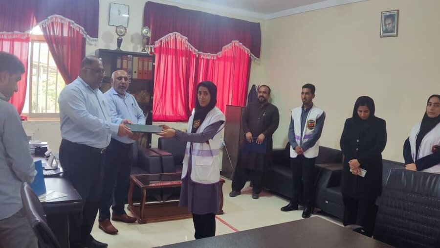 جاسک | تقدیر از روانشناسان مراکز دولتی وغیر دولتی بهزیستی جاسک جاسک | تقدیر از روانشناسان مراکز دولتی وغیر دولتی بهزیستی جاسک