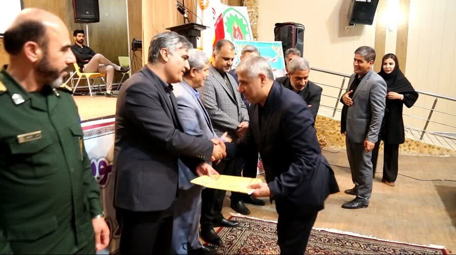 اهدای ۶۲ سری جهیزیه به زوجهای تحت پوشش بهزیستی کردستان در دهه کرامت