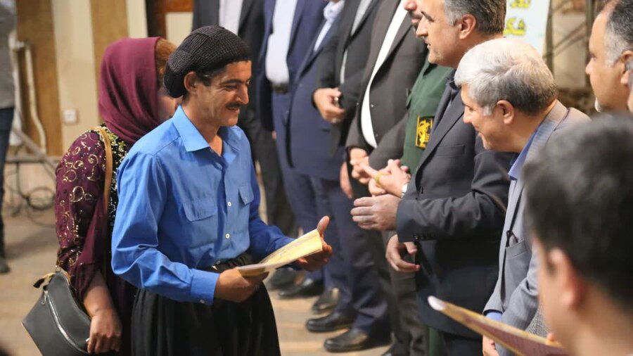 اهدای ۶۲ سری جهیزیه به زوجهای تحت پوشش بهزیستی کردستان در دهه کرامت