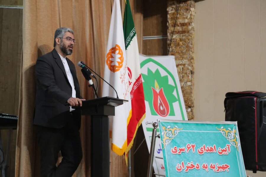 اهدای ۶۲ سری جهیزیه به زوجهای تحت پوشش بهزیستی کردستان در دهه کرامت