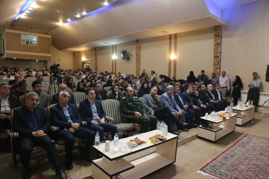 اهدای ۶۲ سری جهیزیه به زوجهای تحت پوشش بهزیستی کردستان در دهه کرامت