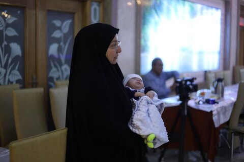 آئین واگذاری همزمان 30 کودک به خانواده های فرزندپذیر