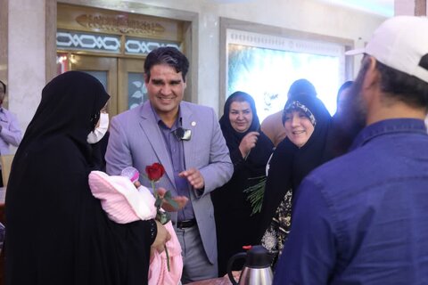 آئین واگذاری همزمان 30 کودک به خانواده های فرزندپذیر
