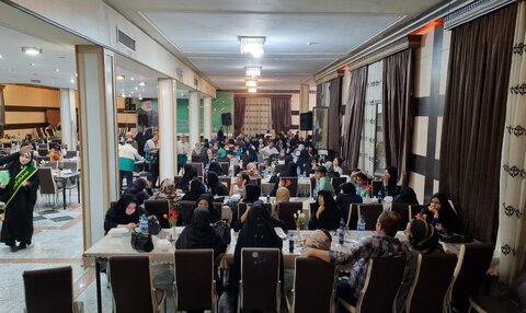 بخشی از برنامه‌های اجرا_شده در دهۀ کرامت