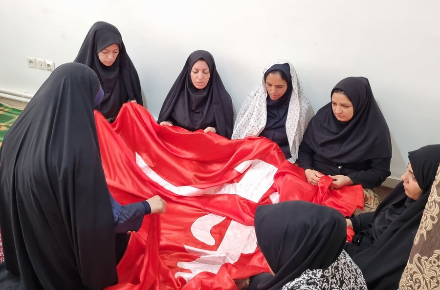 مشارکت رئیس و کارکنان بهزیستی چالدران در بازسازی حرم های مطهر در عراق