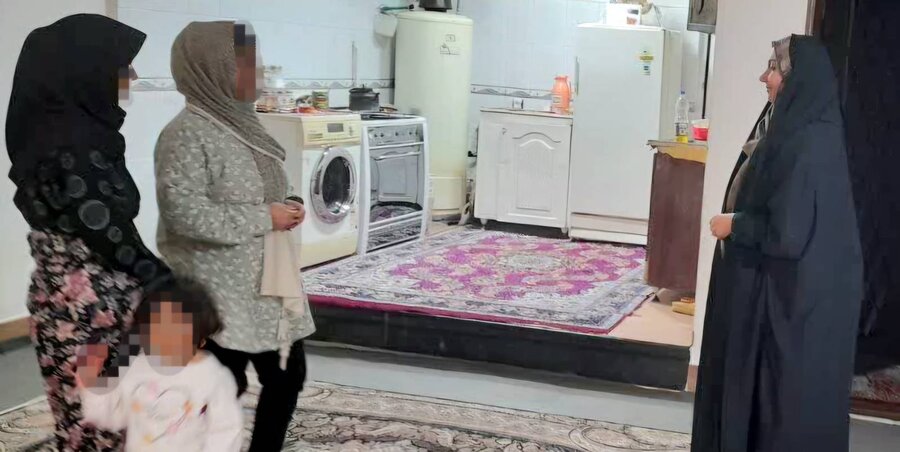 بازدید رئیس بهزیستی نقده از منازل خانواده های تحت پوشش بازدید رئیس بهزیستی نقده از منازل خانواده های تحت پوشش