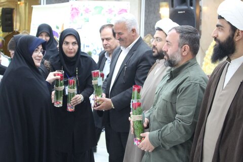 گزارش تصویری| دیدار خواهر و برادران مقیم مراکز بهزیستی البرز در مراسمی معنوی و خاطره‌انگیز