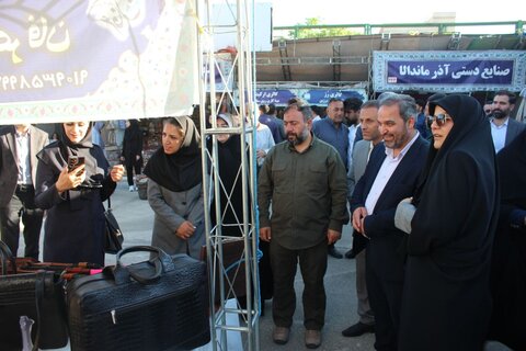 بازدید مدیرکل بهزیستی البرز از غرفه توانخواهان مرکز عرفان در نمایشگاه گل بهاره ساوجبلاغ