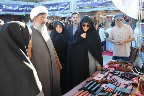 بازدید مدیرکل بهزیستی البرز از غرفه توانخواهان مرکز عرفان در نمایشگاه گل بهاره ساوجبلاغ