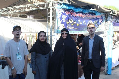 بازدید مدیرکل بهزیستی البرز از غرفه توانخواهان مرکز عرفان در نمایشگاه گل بهاره ساوجبلاغ