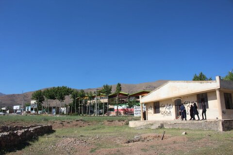 بازدید مدیرکل بهزیستی البرز از زمین اهدایی در فشند با هدف تبدیل آن به مرکز تفریحی و رفاهی