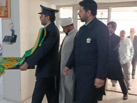 مراسم پرچم‌گردانی متبرک امام رضا علیه السلام در مرکز شبه خانواده حضرت فاطمه (س)