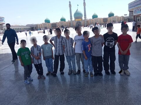 اردوی زیارتی یکروزه فرزندان خانه "آغوش مهربان منجی" به شهر مقدس قم