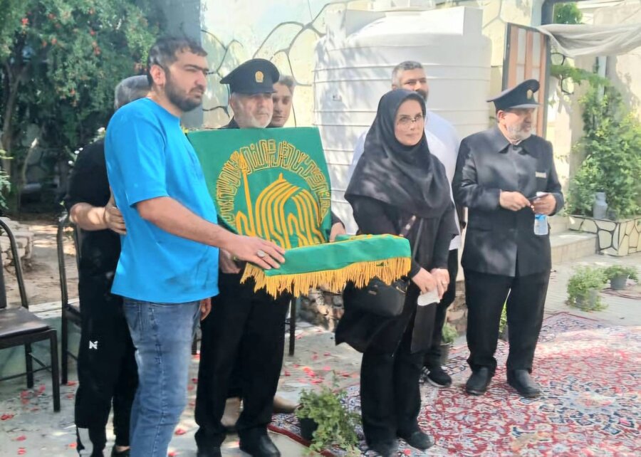 شهرری | آیین پرچم‌گردانی بارگاه ملکوتی امام رضا(ع) در مرکز اقامتی بهبودی «بشارت همیاری سیدین» برگزار شد