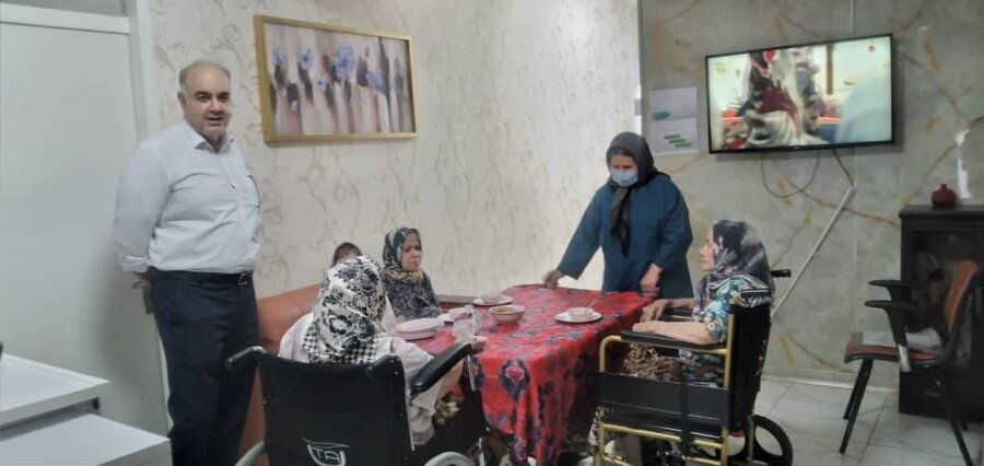 شهرستان تهران | بازدید نظارتی شبانه مدیر بهزیستی از مراکز سالمندان