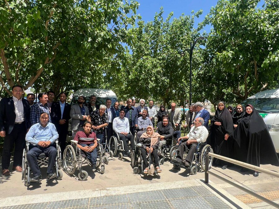 افزوده شدن چهار دستگاه ون مناسب سازی شده به ناوگان حمل و نقل افراد دارای معلولیت