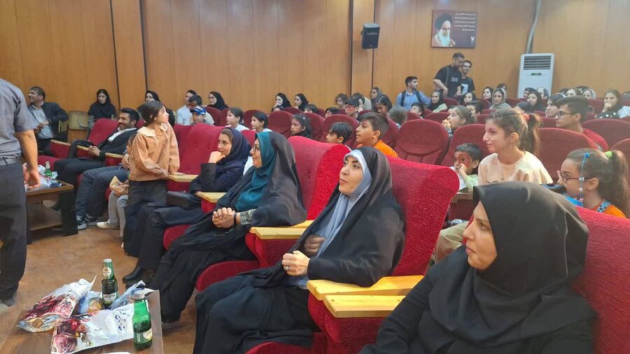 شهر قدس | برگزاری جشن شاد ویژه کودکان دارای معلولیت با همکاری اساتید دانشگاه آزاد اسلامی