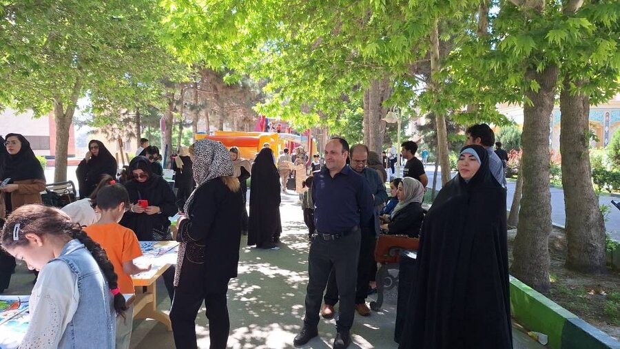 شهر قدس | برگزاری جشن شاد ویژه کودکان دارای معلولیت با همکاری اساتید دانشگاه آزاد اسلامی