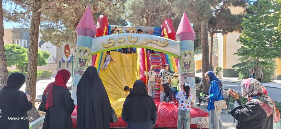 شهر قدس | برگزاری جشن شاد ویژه کودکان دارای معلولیت با همکاری اساتید دانشگاه آزاد اسلامی