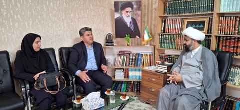 شهرری | دیدار مدیر بهزیستی شهرستان با امام جمعه باقرشهر و کهریزک با محوریت بررسی مسائل و نیازهای جامعه هدف بهزیستی